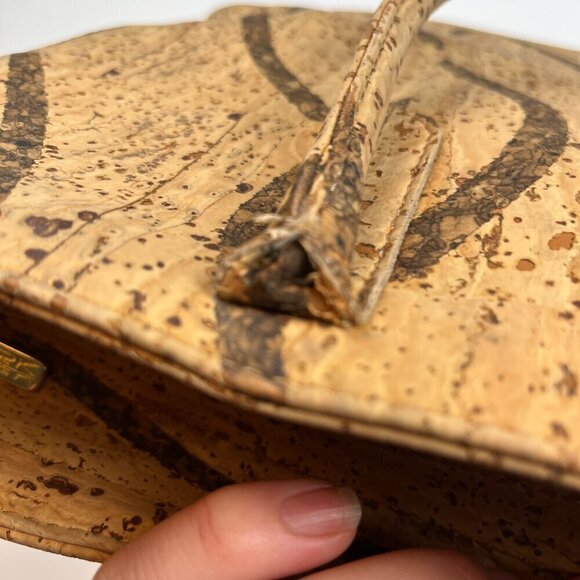 Cork design medium tote bag made in Portugal tan brown - Picture 9 of 16